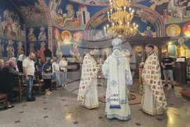 Русе - храм „Свети Архангел Михаил“ - литургия