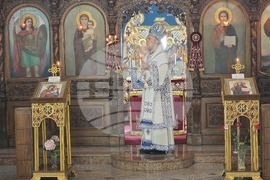 Русе - храм „Свети Архангел Михаил“ - литургия