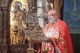 Ямбол - храм „Св. Николай Чудотворец“ - литургия
