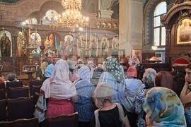 Ямбол - храм „Св. Николай Чудотворец“ - литургия