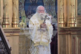 Ловеч - Ловчански митрополит Гавриил - храм „Света Троица“ - литургия