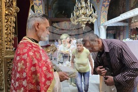 Ловеч - Ловчански митрополит Гавриил - храм „Света Троица“ - литургия