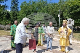 Монтана - паметник - протойерей Йордан Попов
