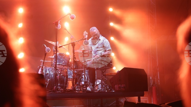 Барабанистът Нейт Смит към публиката на фестивала A to Jazz: Заради вас си заслужава