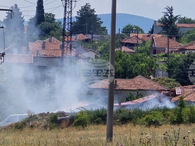 Екипи на пожарната в Сливен са се отзовали на 13 сигнала за произшествия през почивните дни