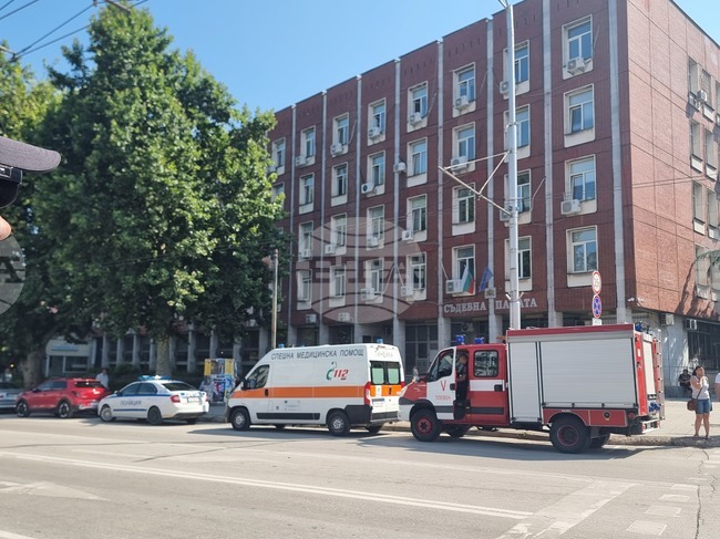 В Плевен тази сутрин са постъпили сигнали за поставени взривни устройства в сградите на Съдебната палата и болница