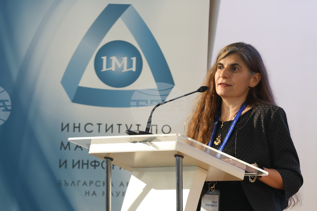 Математиката е начин на мислене, не само инструмент, каза проф. Майя Стоянова, декан на Факултета по математика и информатика в Софийския университет