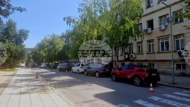 Имейли за поставени взривни устройства са получени и днес в някои институции в Разградско, извършват се проверки