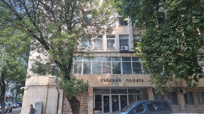 След сигнал за взривно устройство Съдебната палата в Монтана е затворена 