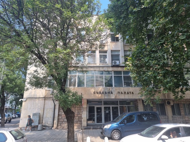 След сигнал за взривно устройство Съдебната палата в Монтана е затворена 