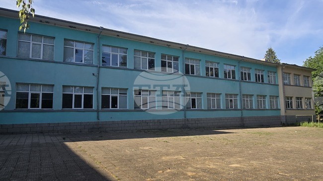 Общинският съвет в Генерал Тошево разреши функционирането на маломерни и слети паралелки през новата учебна година