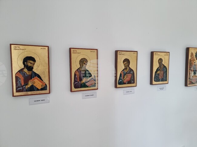 Изложба с икони на Георги Стойков е представена в читалище „Балкански просветител“ в Смолян