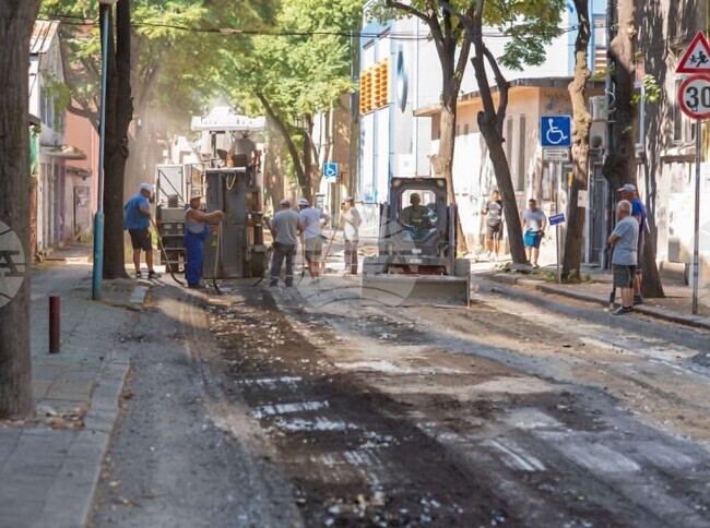 Започна обновяването на централна улица в Пловдив