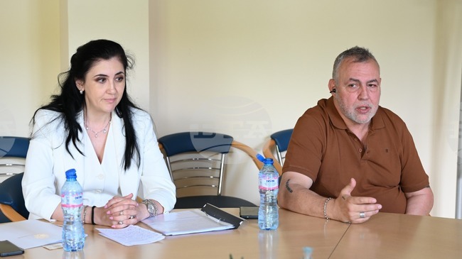 Министърът Наталия Ефремова и председателят на Съюза на артистите обсъдиха възможностите по програма “Мелпомена”, както и две мерки за заетост