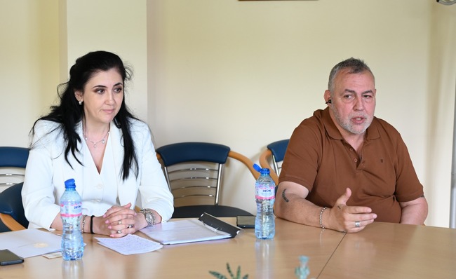 Министърът Наталия Ефремова и председателят на Съюза на артистите обсъдиха възможностите по програма “Мелпомена”, както и две мерки за заетост