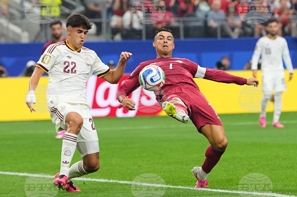 APTOPIX Spain Portugal WCup Soccer