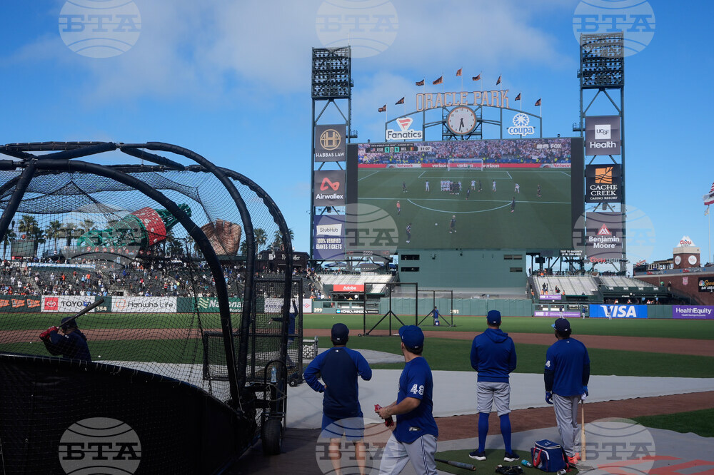 Blue Jays Giants Baseball
