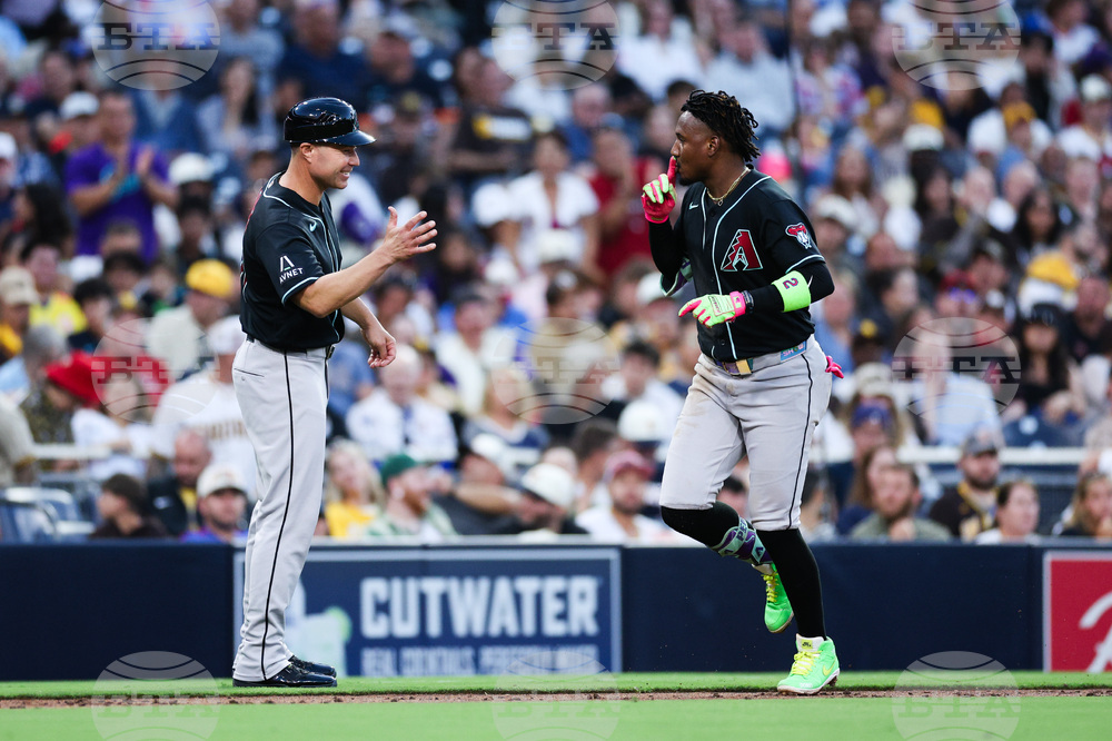 Diamondbacks Padres Baseball