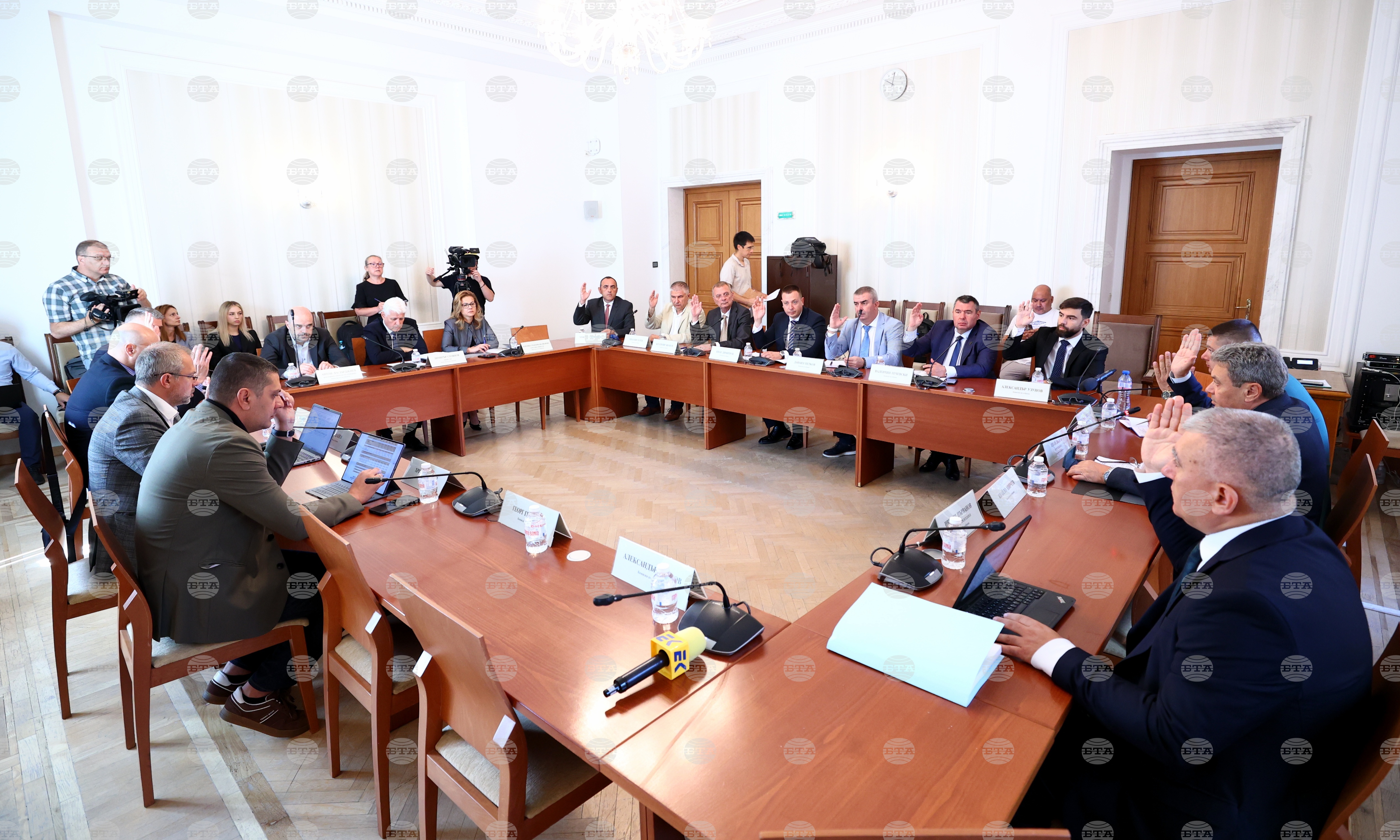 Комисията по отбрана подкрепи на първо четене проектобюджета за 2026 г., според който военните разходи ще бъдат близо 2,7 млрд. евро