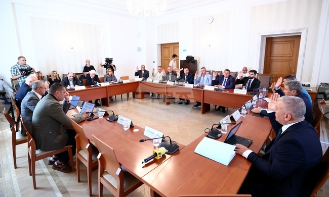 Комисията по отбрана подкрепи на първо четене проектобюджета за 2026 г., според който военните разходи ще бъдат близо 2,7 млрд. евро