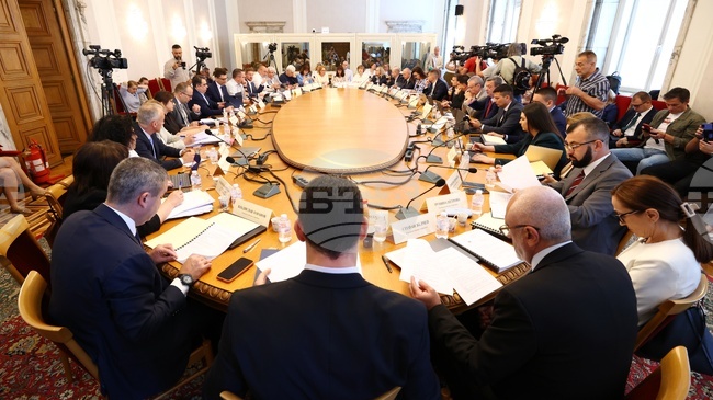 Законопроектът за бюджет на ДОО за 2026 година беше одобрен на първо гласуване от Комисията по бюджет и финанси към парламента