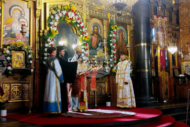 Храм „Св. Вмчца Неделя“ - патриарх Даниил - храмов празник - литургия