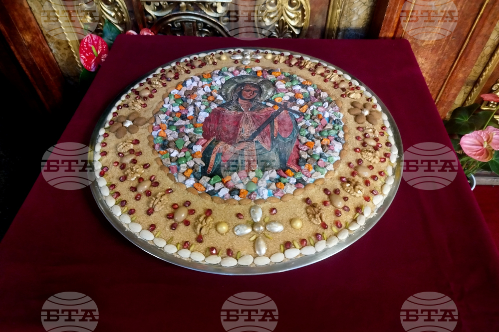 Храм „Св. Вмчца Неделя“ - храмов празник - литургия