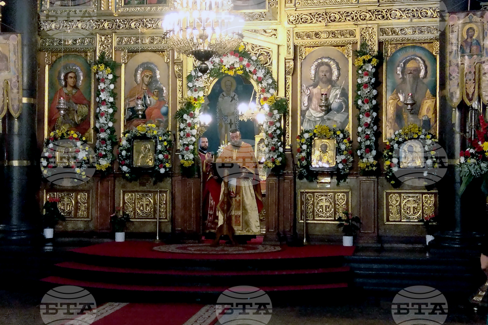 Храм „Св. Вмчца Неделя“ - храмов празник - литургия