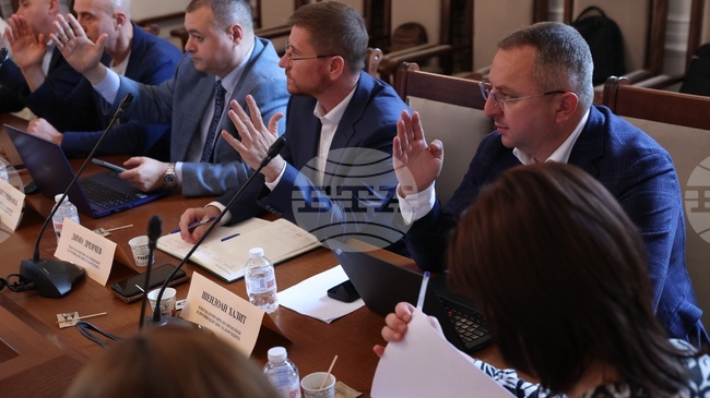 Ресорната парламентарна комисия прие да изслуша Пламен Тодоров, кандидат за член на Комисията за противодействие на корупцията 