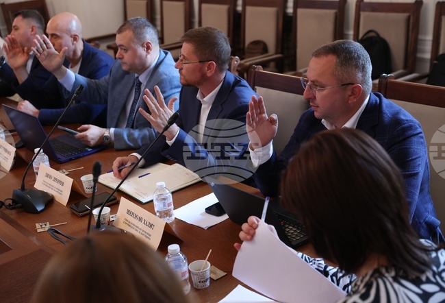 Ресорната парламентарна комисия прие да изслуша Пламен Тодоров, кандидат за член на Комисията за противодействие на корупцията 