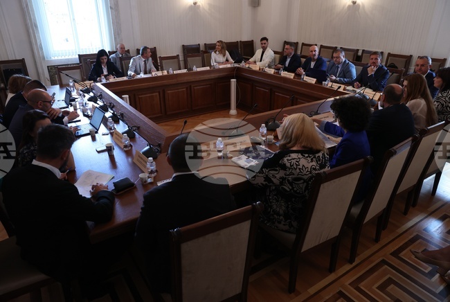 Парламентарната антикорупцонна комисия прие на първо четене Закона за държавния бюджет за тази година