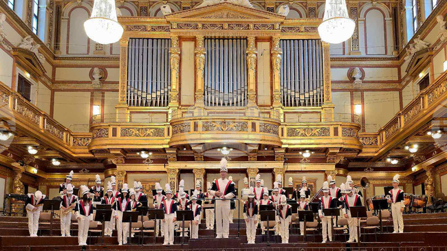 Младежкият духов оркестър Marching Stars представи България в Златната зала на Музикферайн във Виена