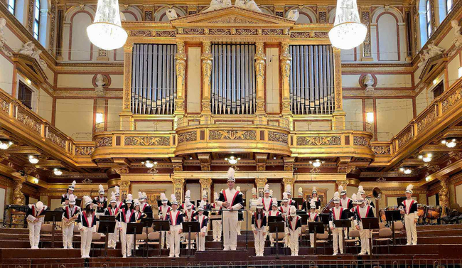 Младежкият духов оркестър Marching Stars представи България в Златната зала на Музикферайн във Виена