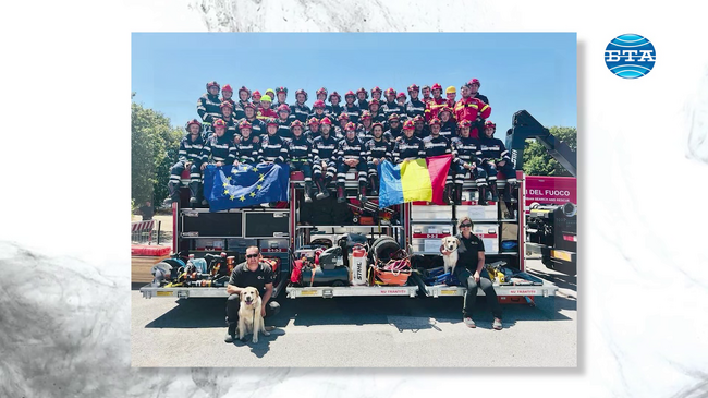 Кучетата Зура и Аким и техните водачи Ромика и Михай от Румъния, които помагаха на терен след земетресението в Турция