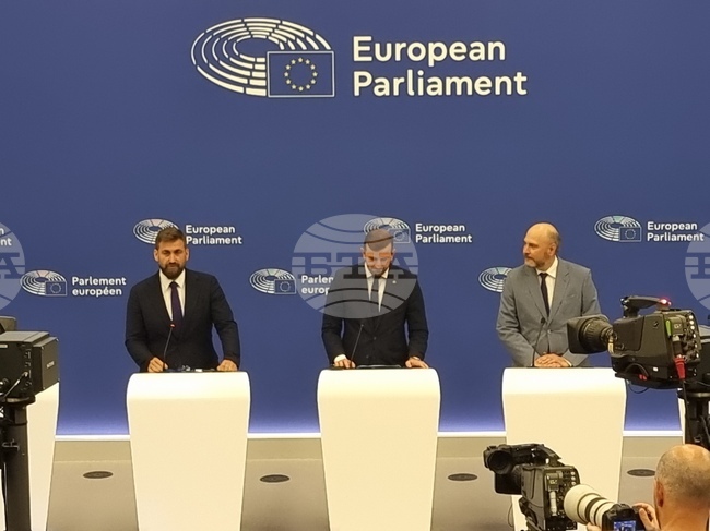 MEP Novakov Says New Air Passenger Rules Add EUR 1.80 to Ticket Prices