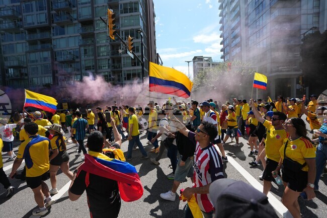 Canada WCup Soccer Switzerland Colombia Reaction