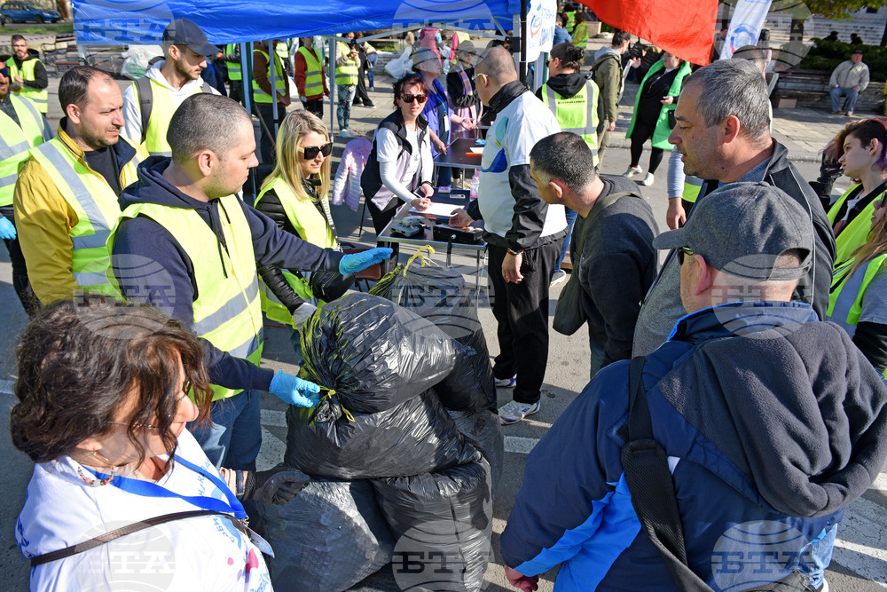 Варна - Кампания за събиране на капачки "Аз Вярвам и Помагам"