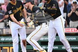 Braves Pirates Baseball