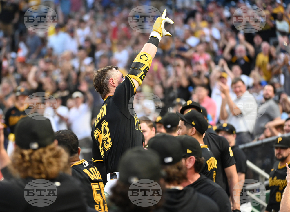 Braves Pirates Baseball
