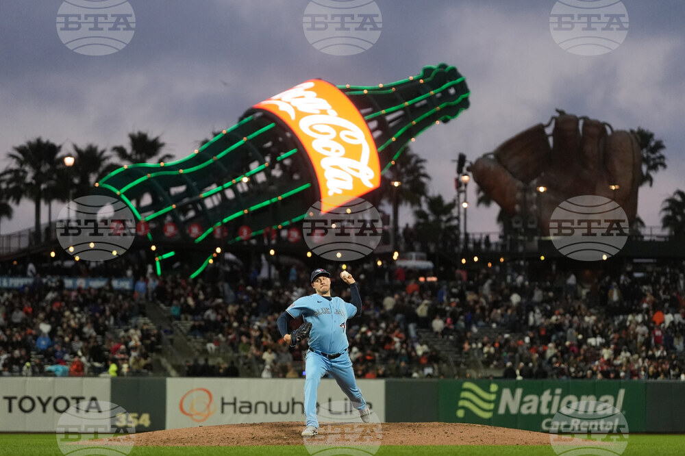 Blue Jays Giants Baseball