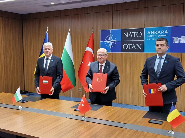 МО: България получава от Белгия и Нидерландия седем кораба за противоминна борба
