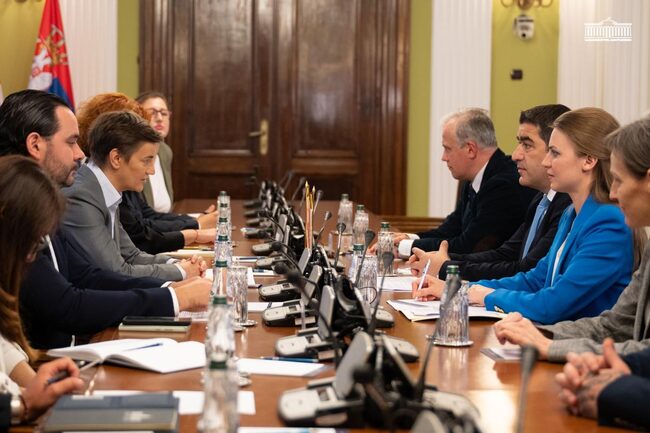 ГПБ: Председателят на грузинския парламент се срещна със сръбския си колега