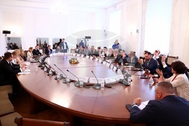 Народно събрание - Комисия по икономическа политика, инвестиции и индустрия