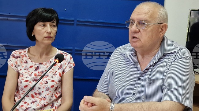Регионалната библиотека във Велико Търново започна кампания, посветена на 200 години от рождението на нейния патрон Петко Славейков