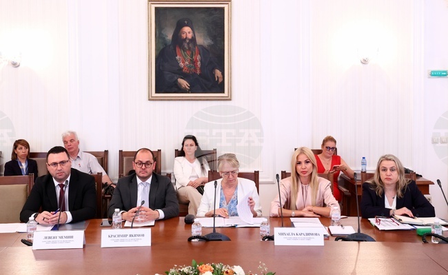 Парламентарната икономическа комисия одобри законопроекта за държавния бюджет за 2026 година