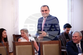 Народно събрание - Комисия по икономическа политика, инвестиции и индустрия