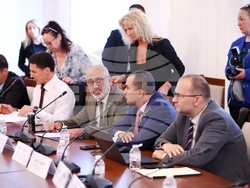 Народно събрание - Комисия по икономическа политика, инвестиции и индустрия
