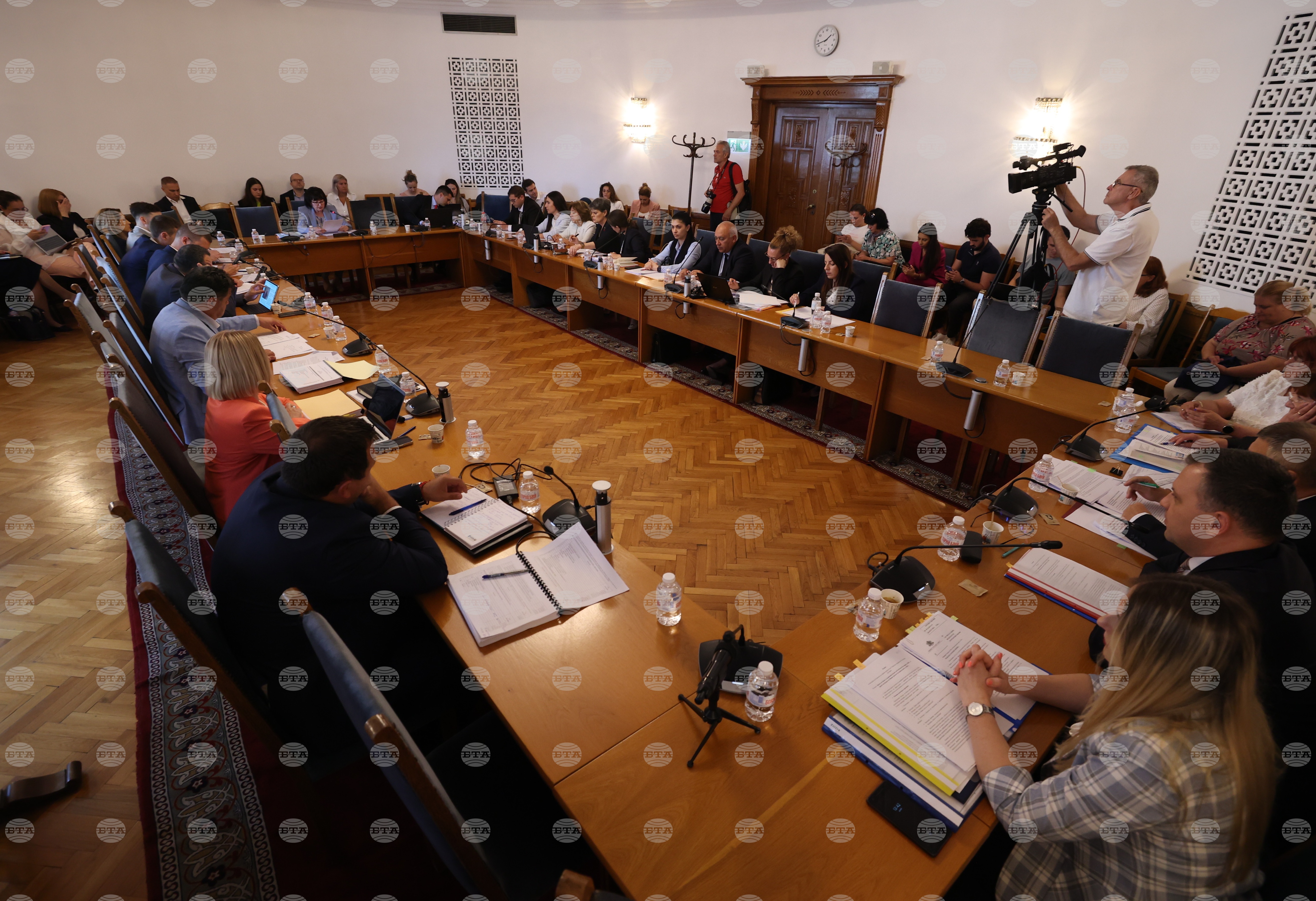 Правната комисия прие на първо четене проектобюджета за 2026 г. с включен в него бюджет за съдебната власт, предложен от правителството