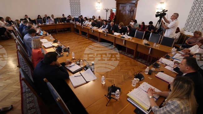 Правната комисия прие на първо четене проектобюджета за 2026 г. с включен в него бюджет за съдебната власт, предложен от правителството 