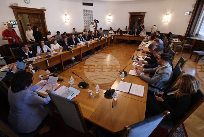 Народно събрание - Комисия по правни въпроси - заседание